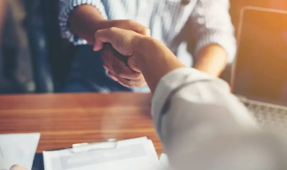 CONTRATAÇÕES NO SISTEMA DE COOPERATIVAS